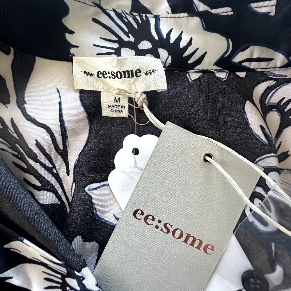 ee:some Women's Short Sleeve Aloha Shirt Floral Black & White Size Medium - Picture 4 of 8